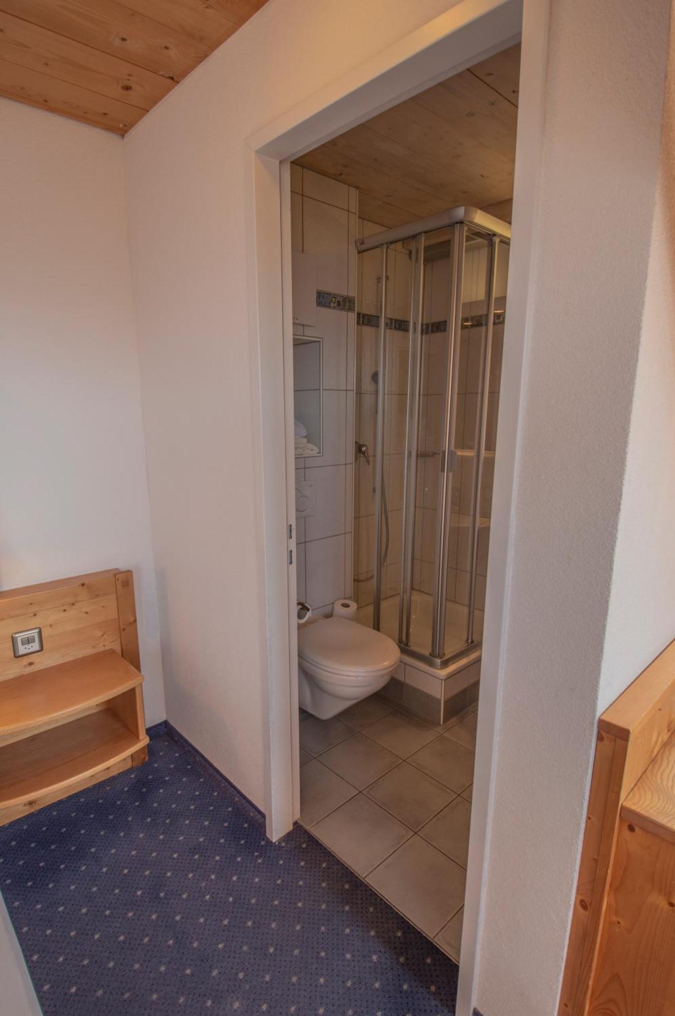 Hotel Eggishorn Fiesch Zimmer foto